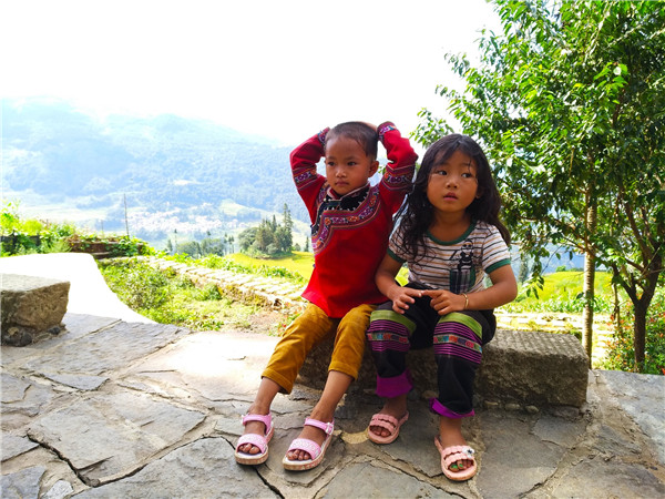 阿者科村的孩子。记者江枫 摄 阿者科村的孩子。记者江枫 摄